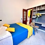Oda ve Kahvaltı The Comfort La Spezia